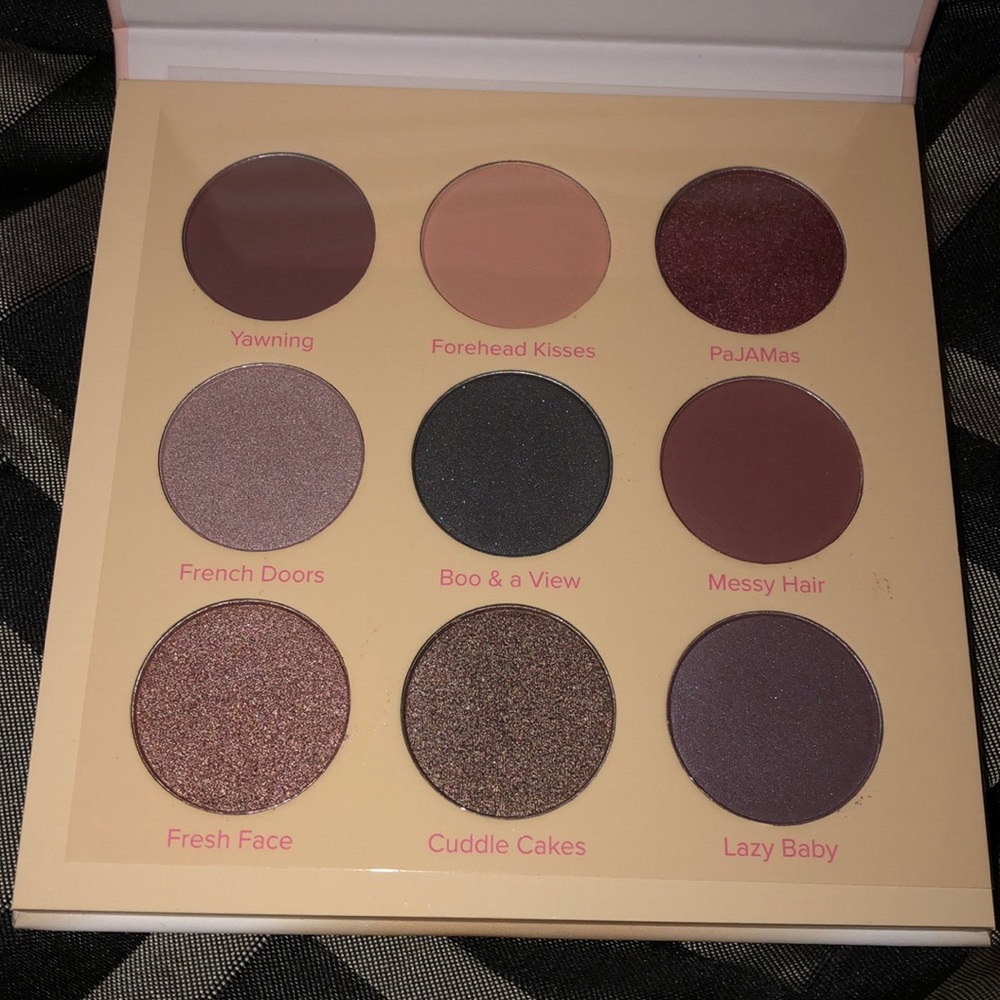Eye shadow - Picture 3 of 3